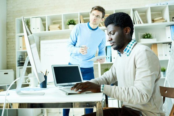 Découvrez le métier de développeur back end : compétences clés et opportunités